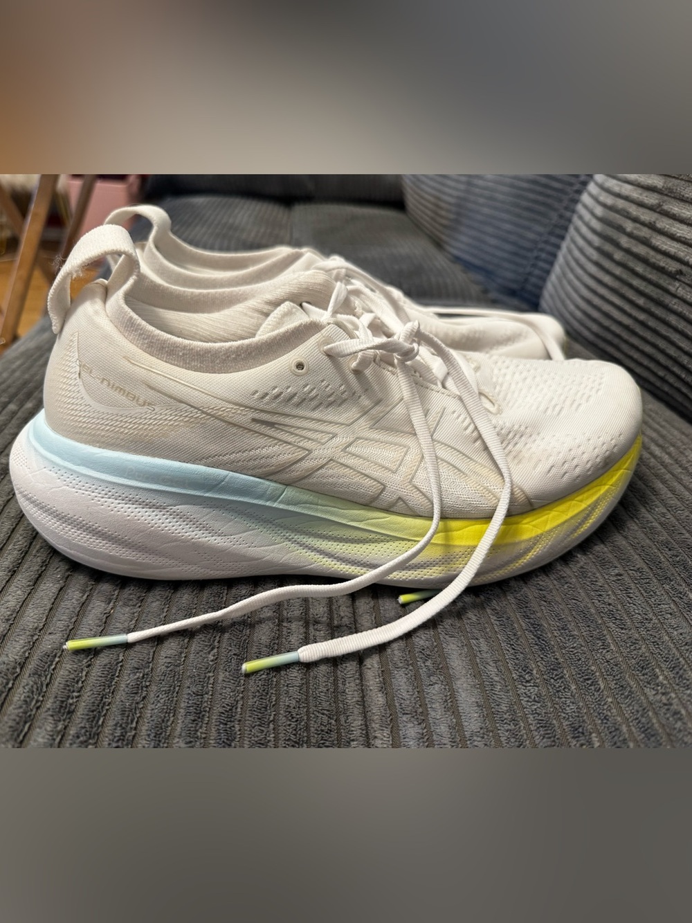 Asics White Running Gel Nimbus 25 - Picture 2 of 6